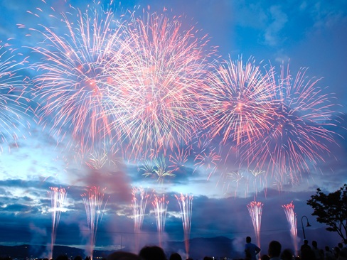 諏訪湖祭湖上花火大会