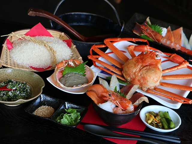 新宿発 新潟 カニ1杯付き 魚沼産コシヒカリ食べ放題と清津峡 塩沢宿散策 日帰りバスツアー バス市場